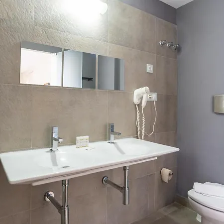 Hotel Albaicin *
