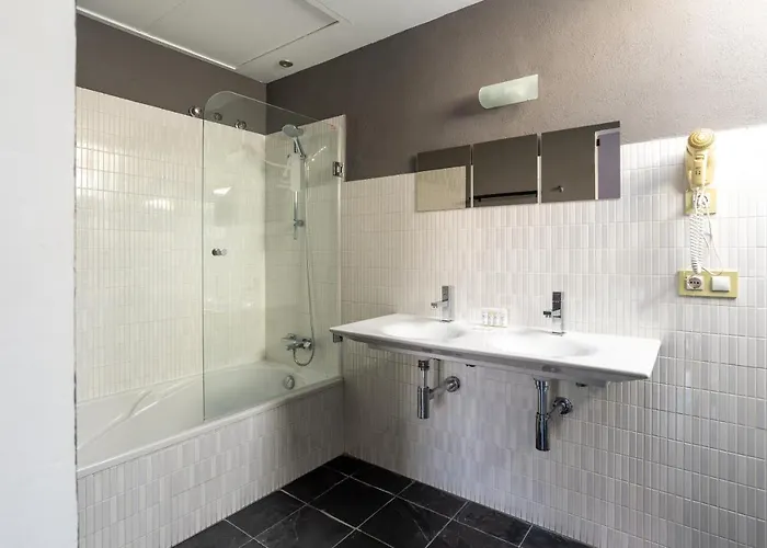 Hotel Albaicin *